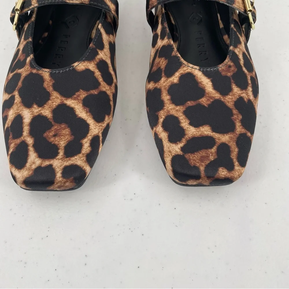 NIB Katy Perry Leopard Print Evie Mary Jane Gold Hardware Flats Size 5.5M Casual